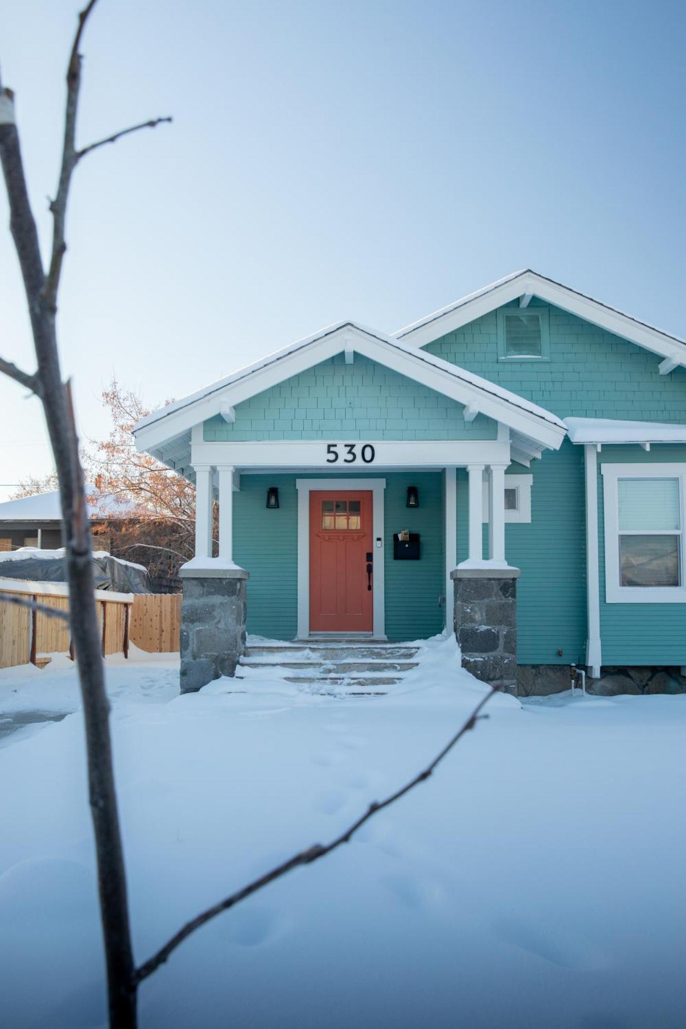 Reno's Biggest Little House - Cozy Theatre * Reno