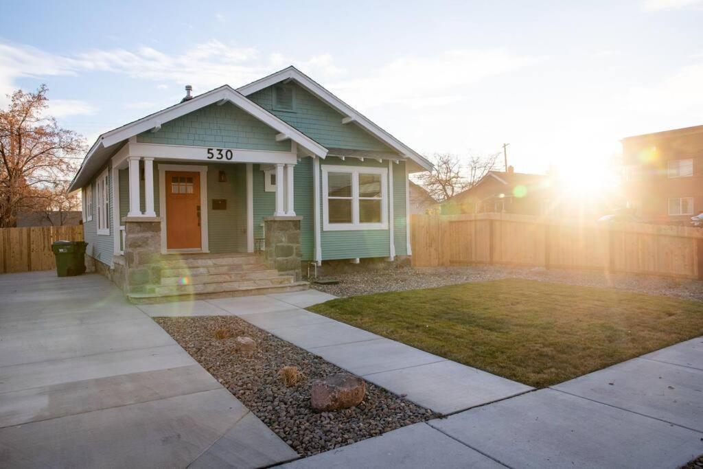 Casa vacanze Reno's Biggest Little House - Cozy Theatre *