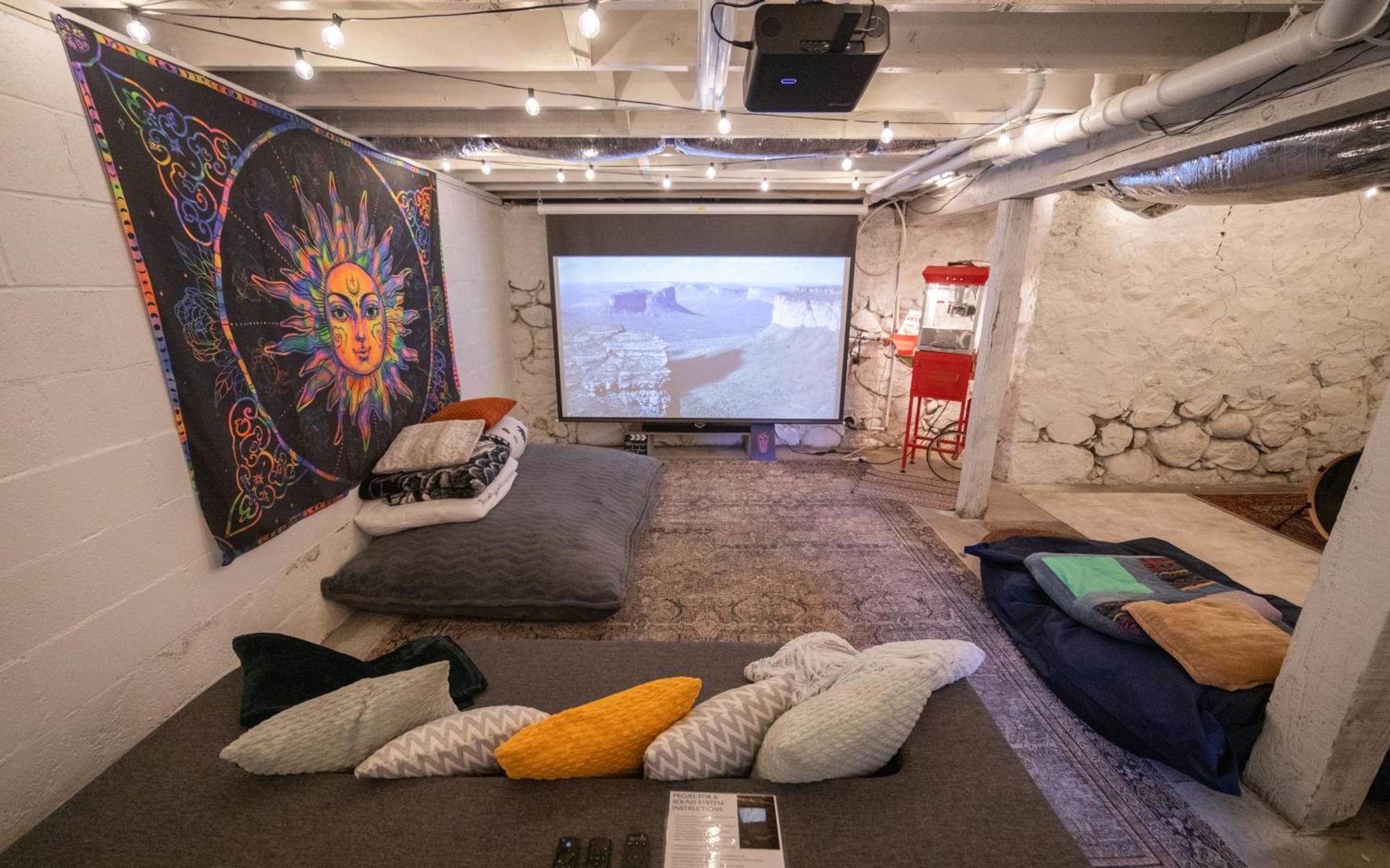 Reno's Biggest Little House - Cozy Theatre Hébergement de vacances *
